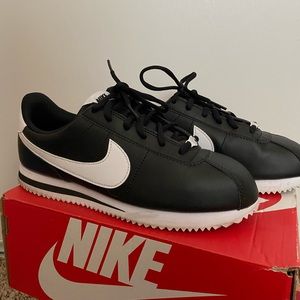 Nike cortez womens size 8/ youth 6.5